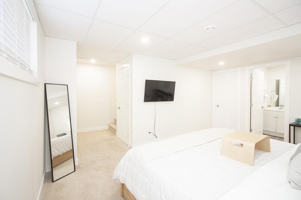 Luxurious 3 Bedroom Townhouse Free Parking and Wifi