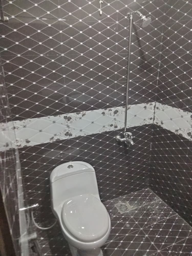 Inviting 3-bed House in Jhelum