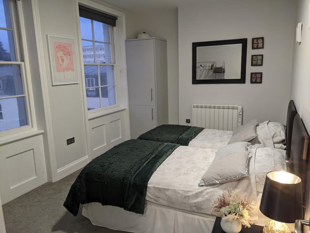 3BD Coastal Retreat With Spectacular Sea Views