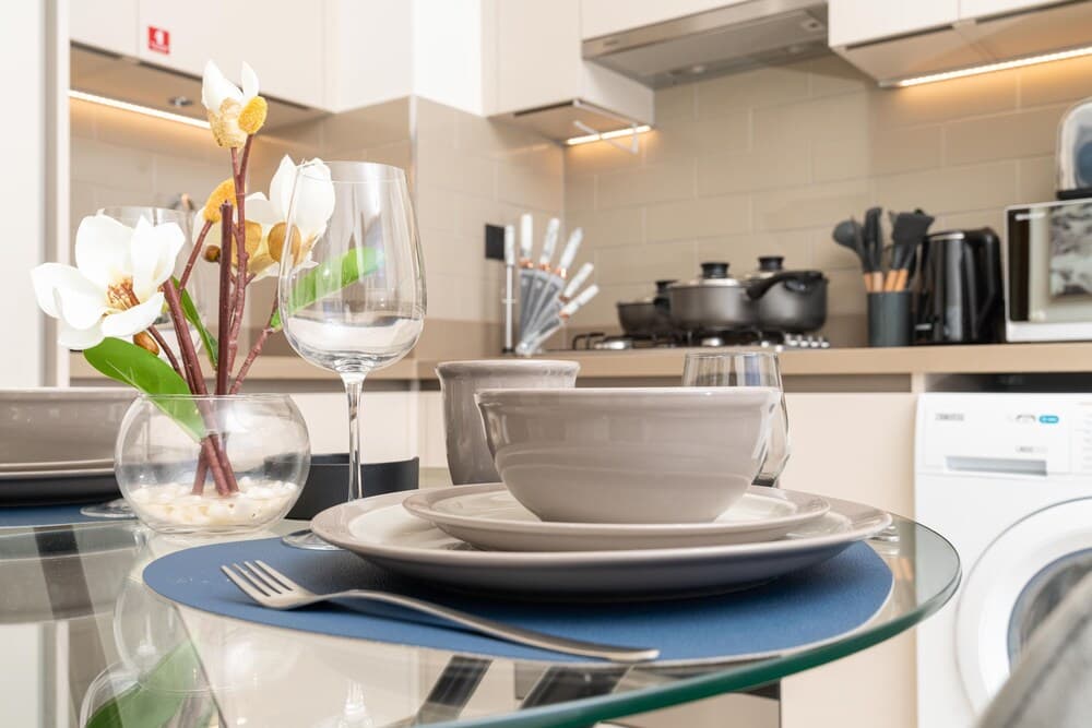 SuperHost - Elegant Apartment With Unobstructed City Views