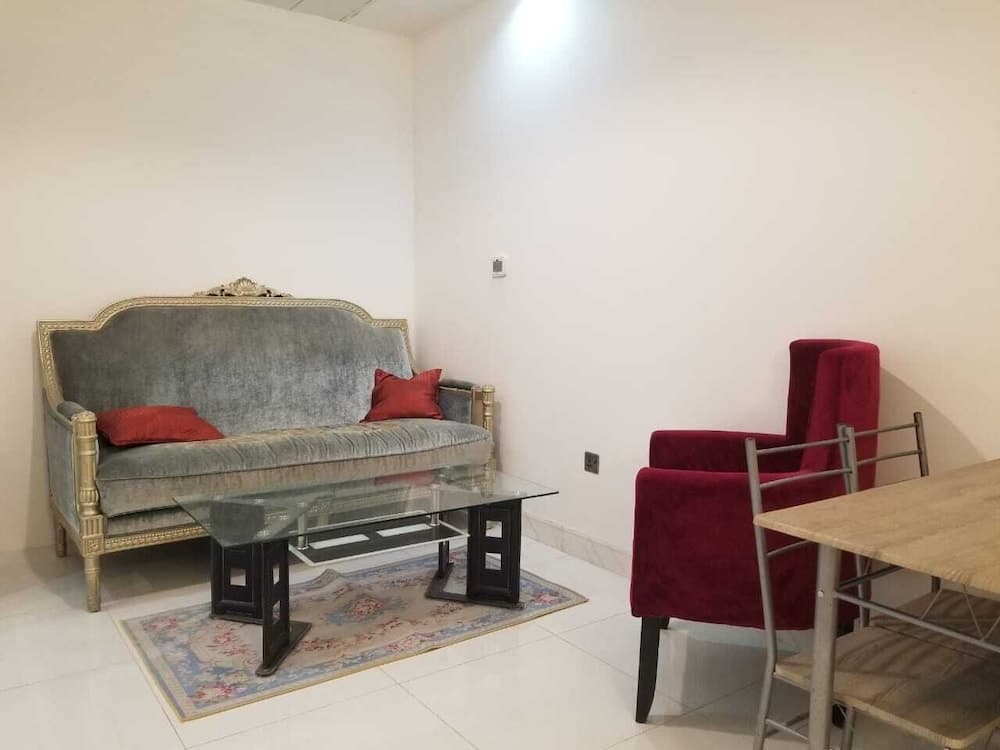 2-bedroom Town House