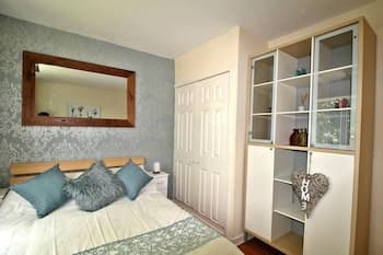 Boswell-large Balcony Apartment-town & Racecourse