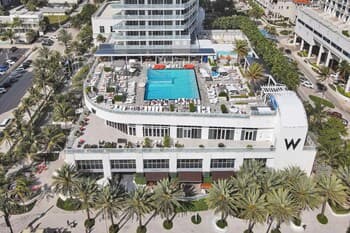 Luxury Suite W Pool/gym In The W Residences 2 Bedroom Condo by Redawning