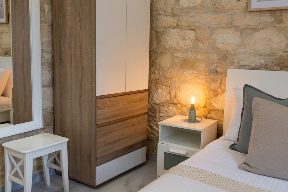 Phaedrus Living Luxury Stone House Armou