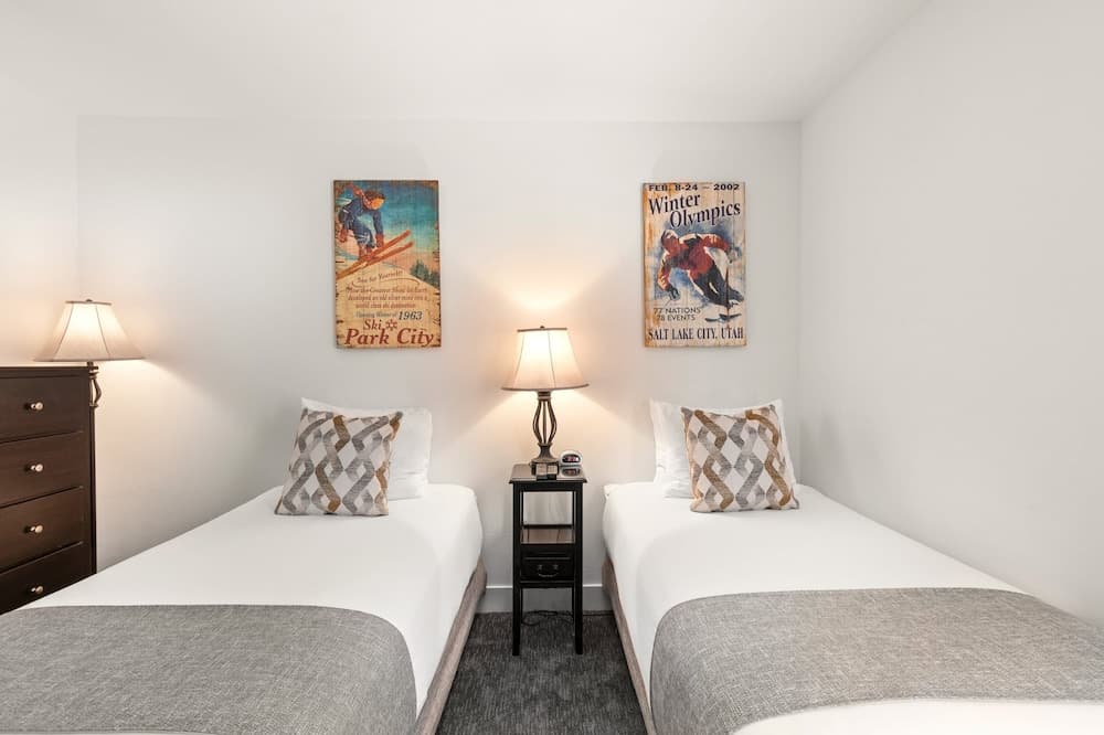 Snow Flower 116 2 Bedroom Condo by RedAwning