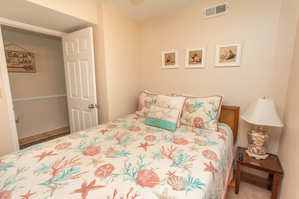 Royal Garden Resort 206 2 Bedroom Condo by RedAwning