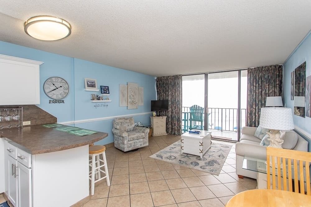 Royal Garden Resort 209 2 Bedroom Condo by RedAwning