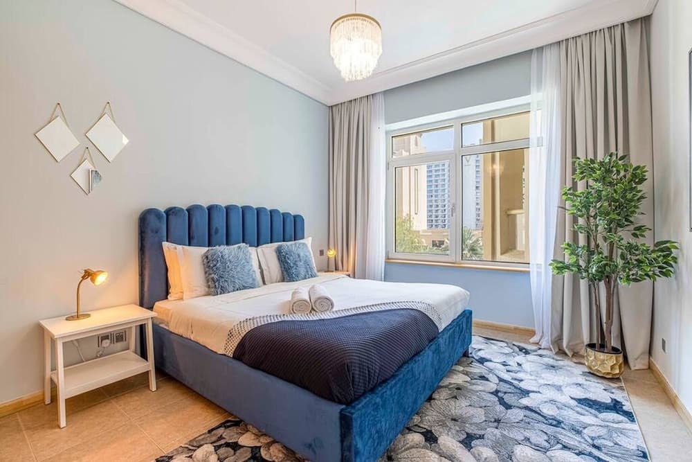 Spacious New Furnished 2br M Palm Jumeirah