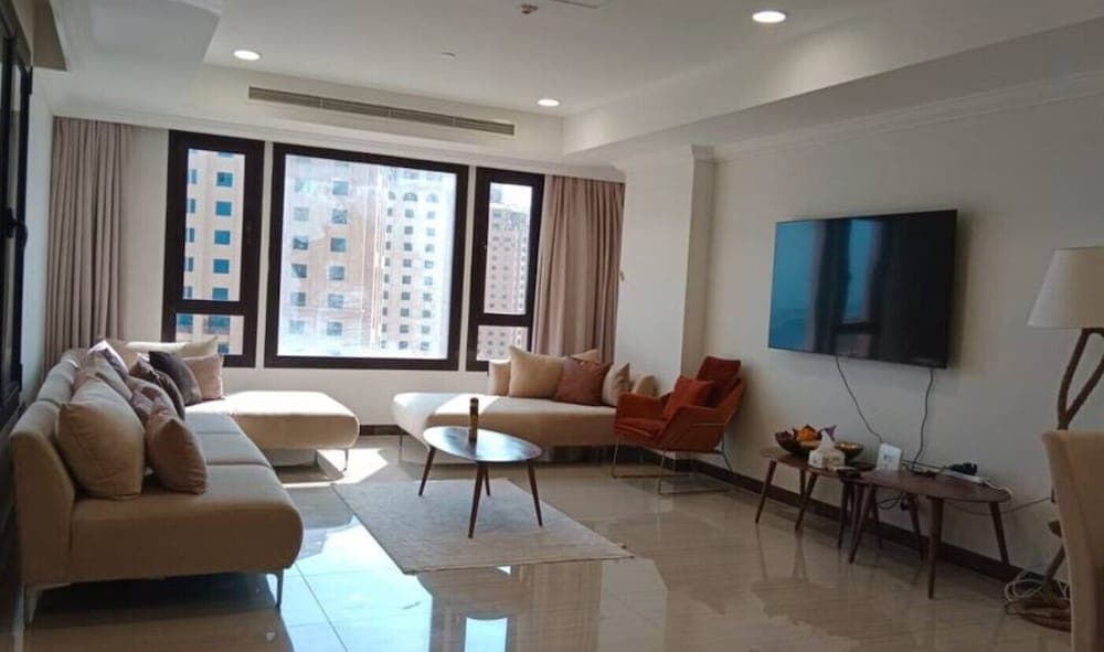 Stunning View of The Pearl