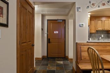 Adventure Hub~backcountry Skisnowmobilescuba Diving Villa 3049-1 1 Bedroom Villa by Redawning