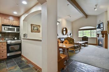 Adventure Hub~ski Resorts, Backcountry & Park City 3011 2 Bedroom Villa by Redawning