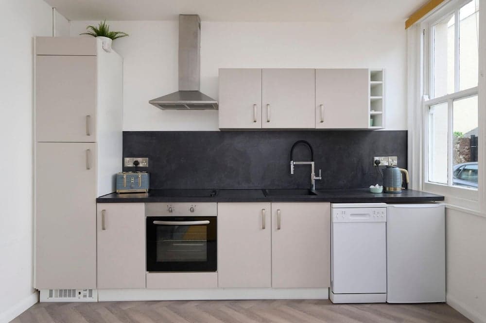 2BD Holiday Apartment in the Heart of Shaldon