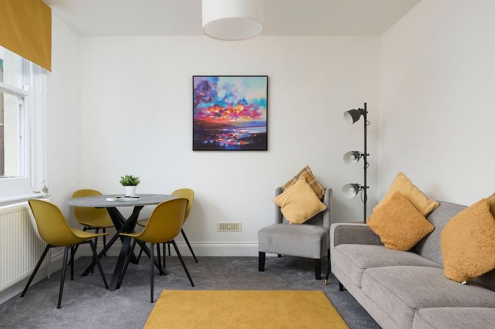 2BD Holiday Apartment in the Heart of Shaldon