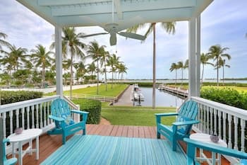 Waterfront Luxury Villa With Sunset Views And Boat Slip 3 Bedroom Townhouse by Redawning