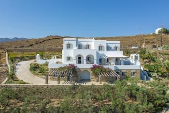 La Chapelle Ouest Guest Suite in Tinos