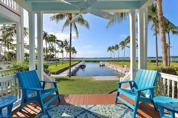 Waterfront Luxury Villa With Spectacular Sunset Views And Boat Slip 3 Bedroom Townhouse by Redawning