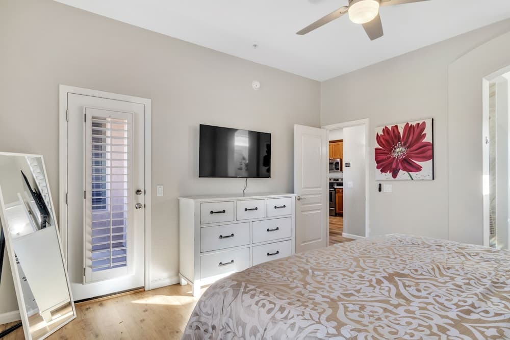 Beautiful Upscale North Scottsdale Condo At Tesoro At Grayhawk 2 Bedroom Condo by Redawning