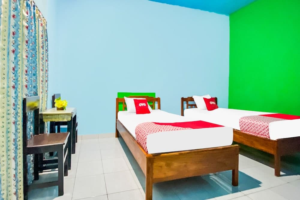 OYO 91861 Pemuda Kemuning Guest House
