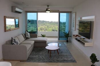 17i Beautiful Luxury Resort Beachfront Oceanview