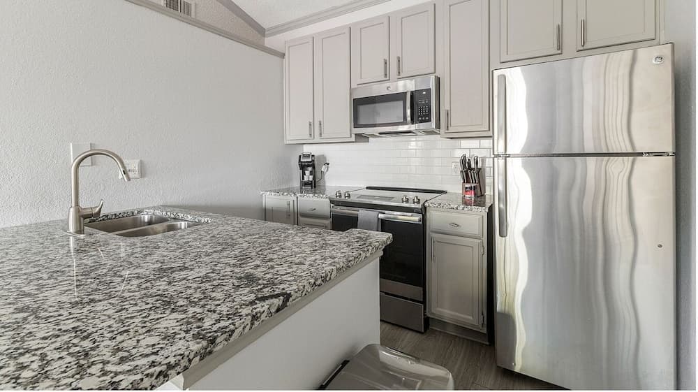 Congrats! You Found A Large 1br Apt, Washer/dryer, Parking, Prime Location 1 Bedroom Apts