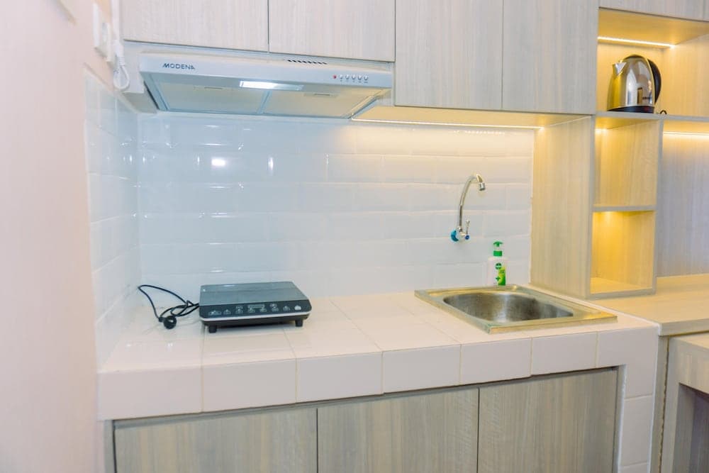 Modern And Tidy 1Br Serpong Greenview Apartment