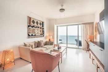 Ocean Front 2BR Apartment at Juan Dolio Ag02