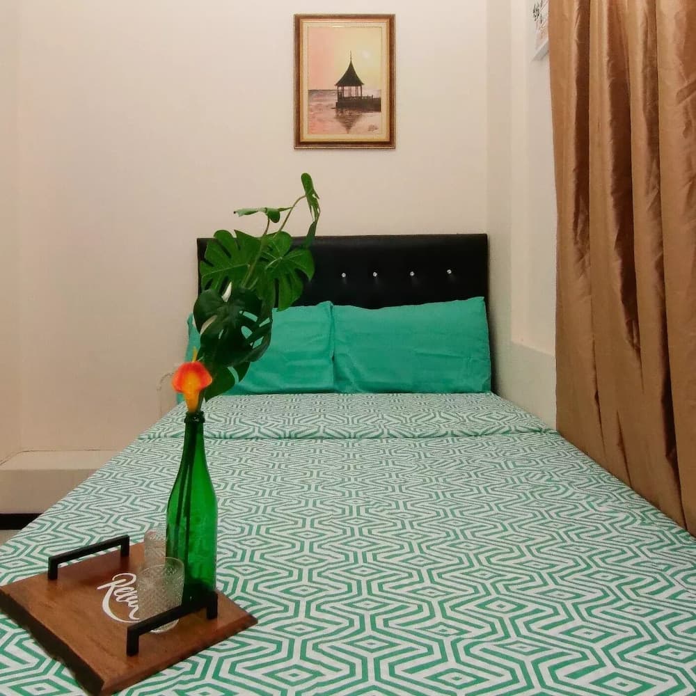 876 JA Oasis by Kingston Airport