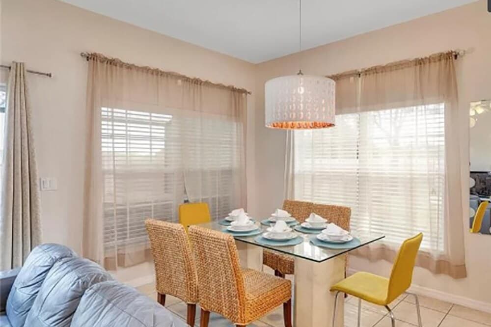 Splendid 5Bd Close to Disney 2420 Coral Cay