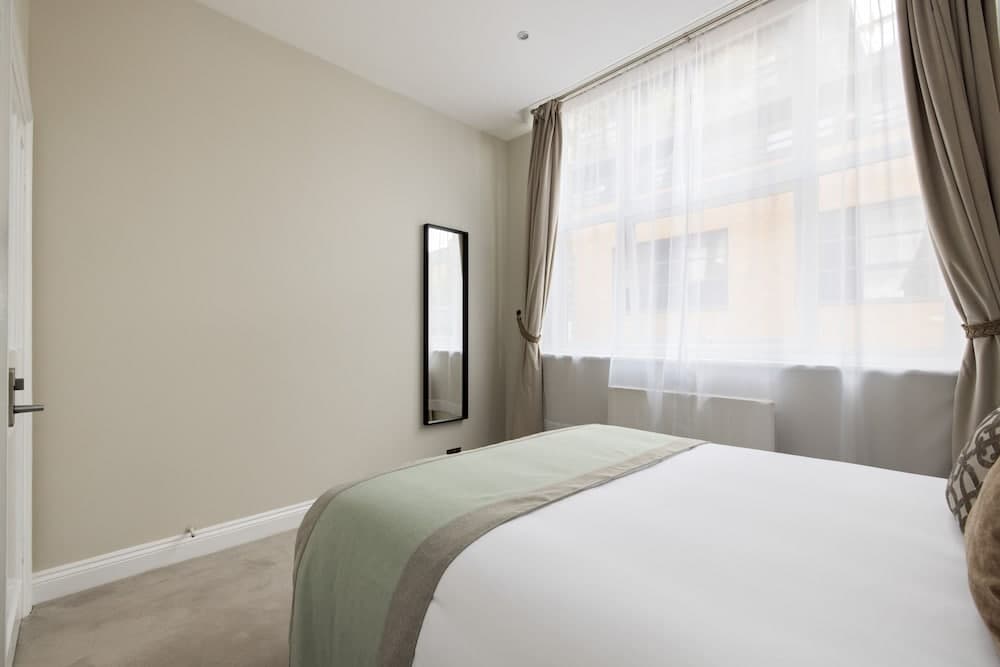 Avari Apartments - Hatton Collection