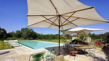 Beautiful Farmhouse With Heated Pool and Jacuzzi-mulino Della Villa