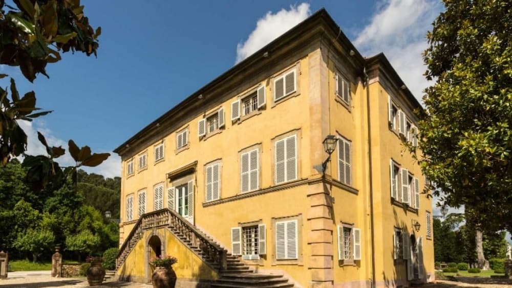Aristocratic Luxury Villa Lucca-villa Lenna