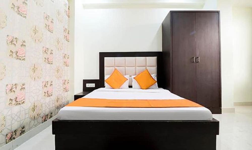 Fabhotel Heritage Villa