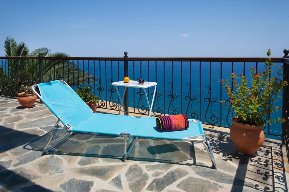 Barbarella Deluxe Maisonette