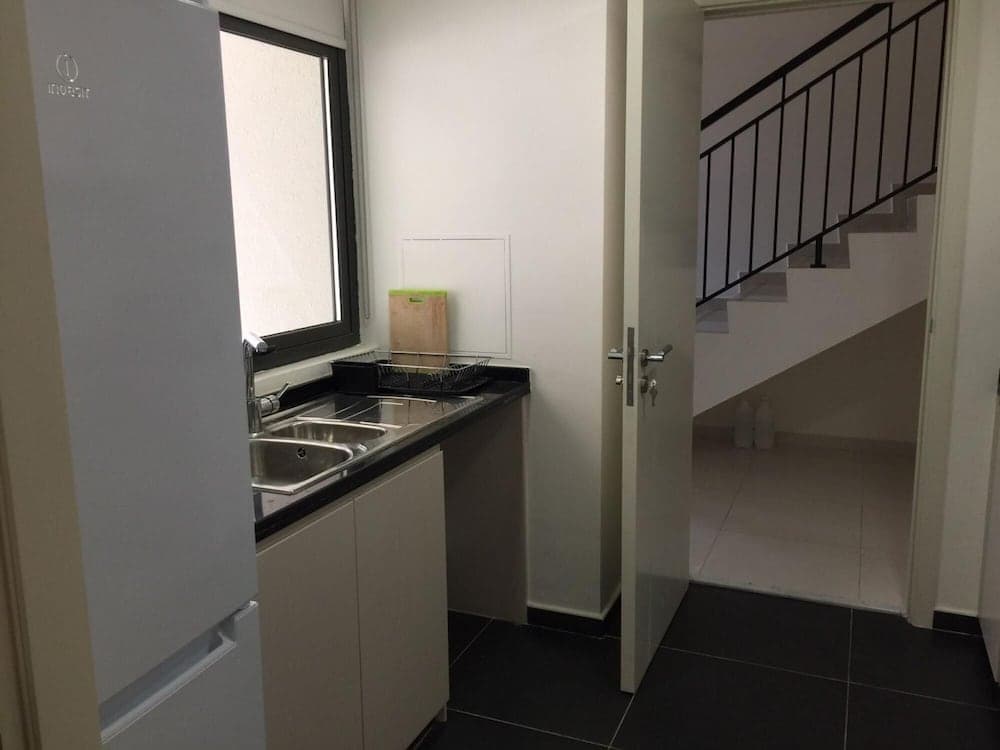 5 BR Villa With Pool Table