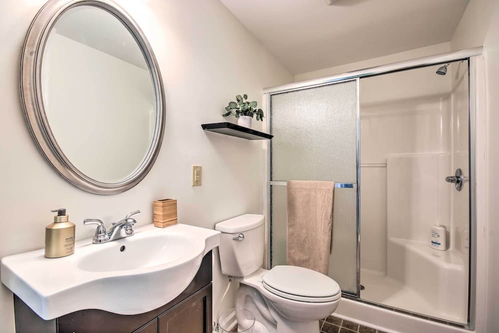 Anglers Paradise, 1 Mi to Broyles Recreation Area