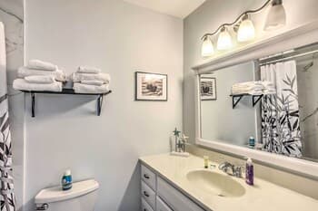 Little River Condo w/ Patio ~ 3 Mi to Beach!