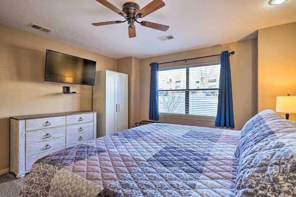 Walk-in Branson Condo With 2 King Beds