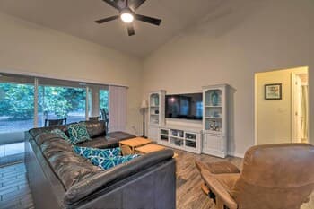 Breezy Gulf Coast Getaway ~ 4 Mi to Beach Park