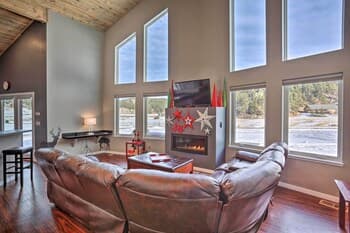 Hakuna Matata Cabin: Hot Tub, 11 Mi to Mt Rushmore