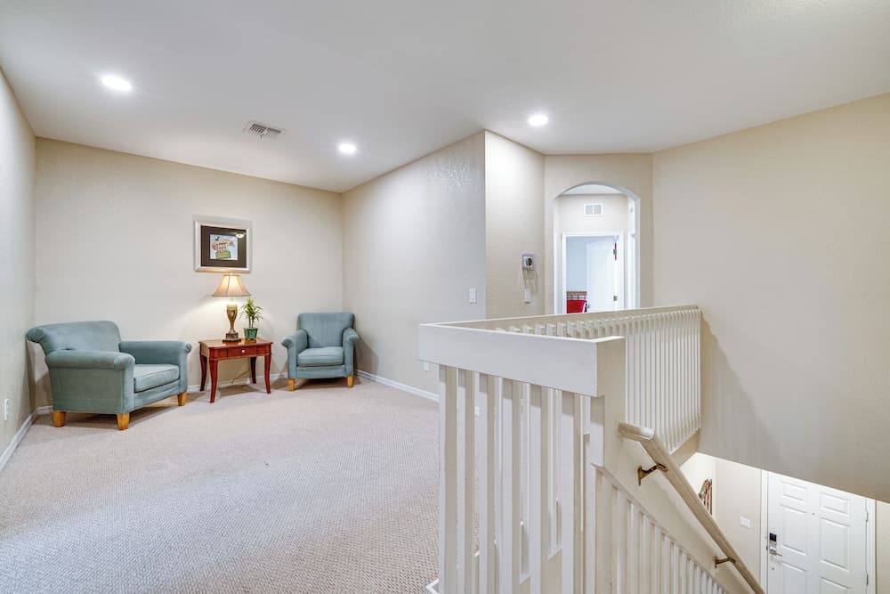 6 Mi to Disney: Resort Home w/ Pool Access!