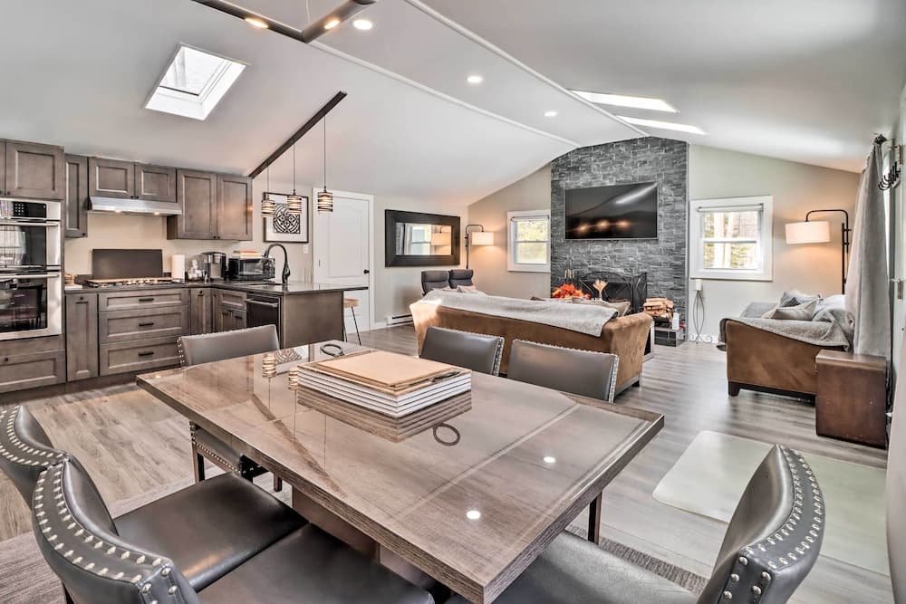 Hot Tub & Fire Pit: Modern Pocono Mountain Home