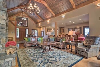 Luxurious Getaway w/ Hot Tub in Suncadia Resort!