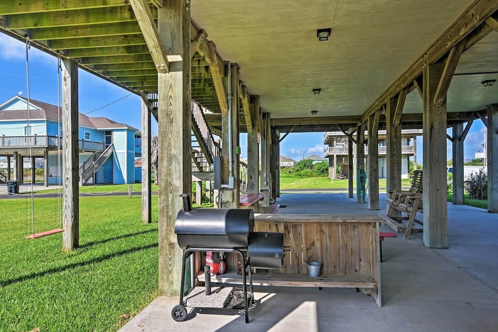 Walk to Crystal Beach: Coastal Home w/ Views!