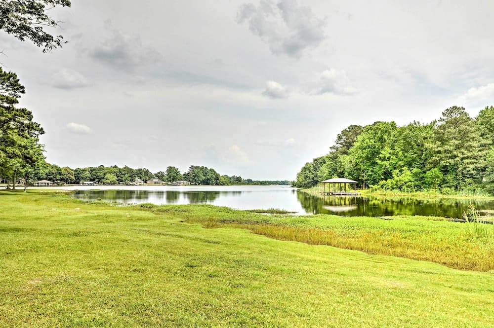 Home on Jordan Lake w/ Shared Dock & Boat Slip!