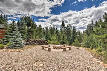 Duck Creek Village Chalet w/ Fire Pit & Decks