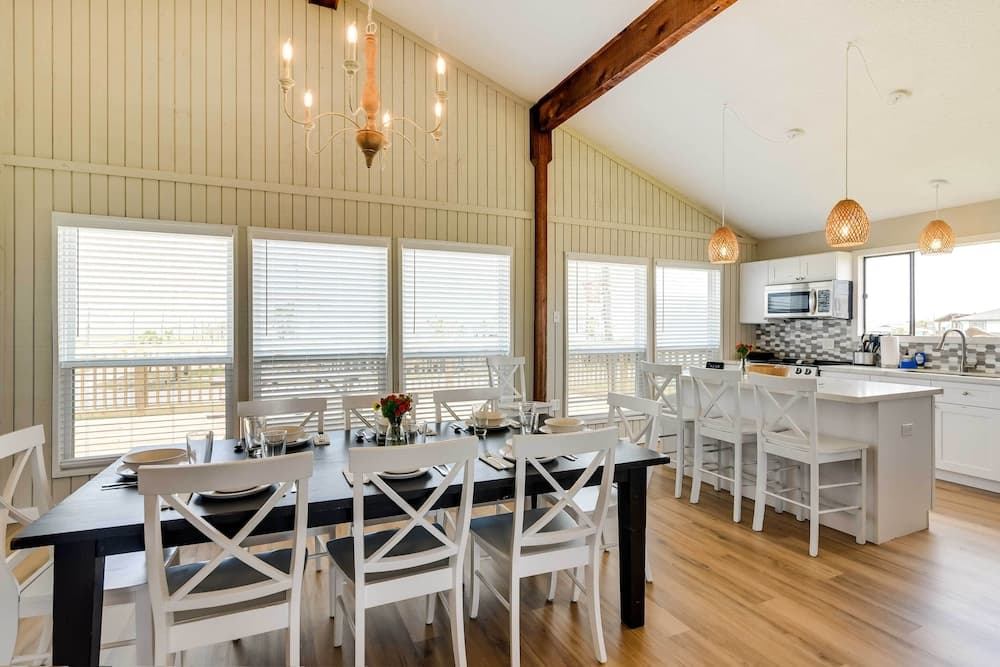 Freeport Home w/ Deck & Grill, Near Boat Ramp