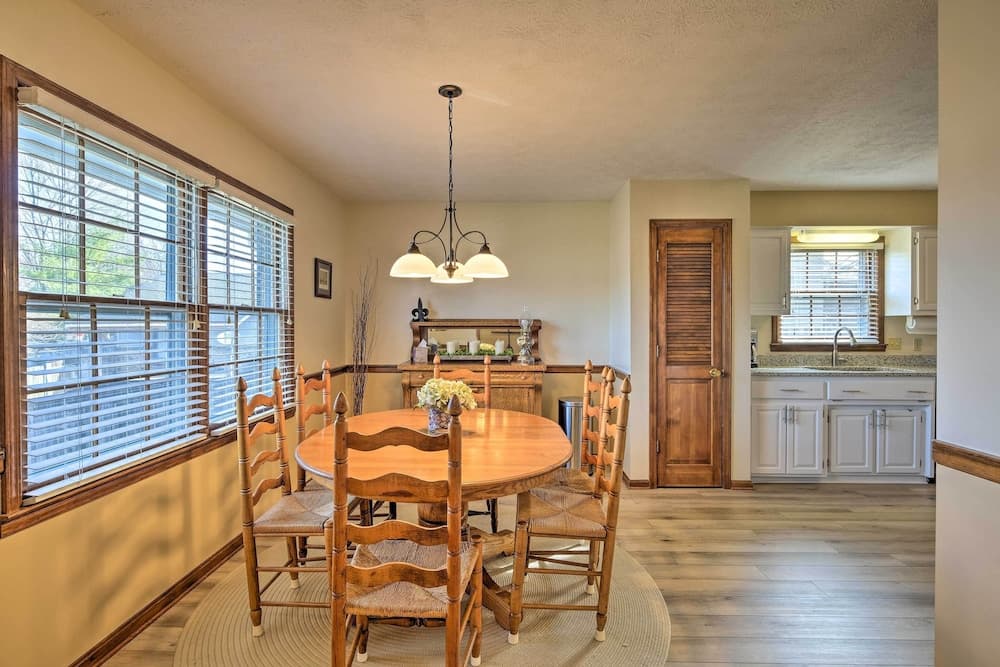 Lexington Home ~ 2 Mi to University of Kentucky!