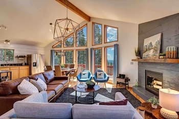 High Alpine Lodge Stunning Views of Pikes Peek Hot Tub Garage 4 Bedrooms