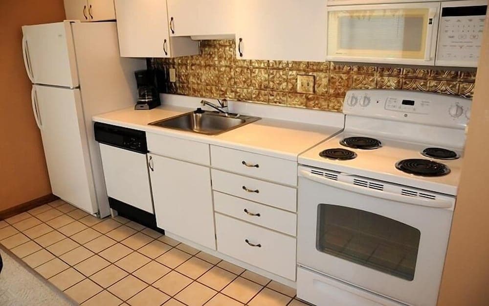 Seven Springs 3 Bedroom Standard Condo, Private Deck With Mountain Views 3 Condo