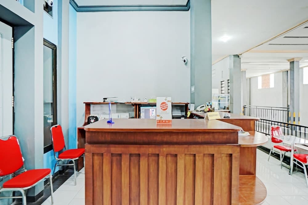 OYO 90396 The Halona Villa Batu